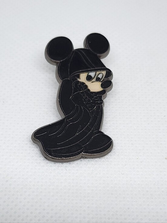 Disney Jewelry - 🌺 5/$25 Disney Mickey Mouse Kingdom Hearts Enamel Pin
